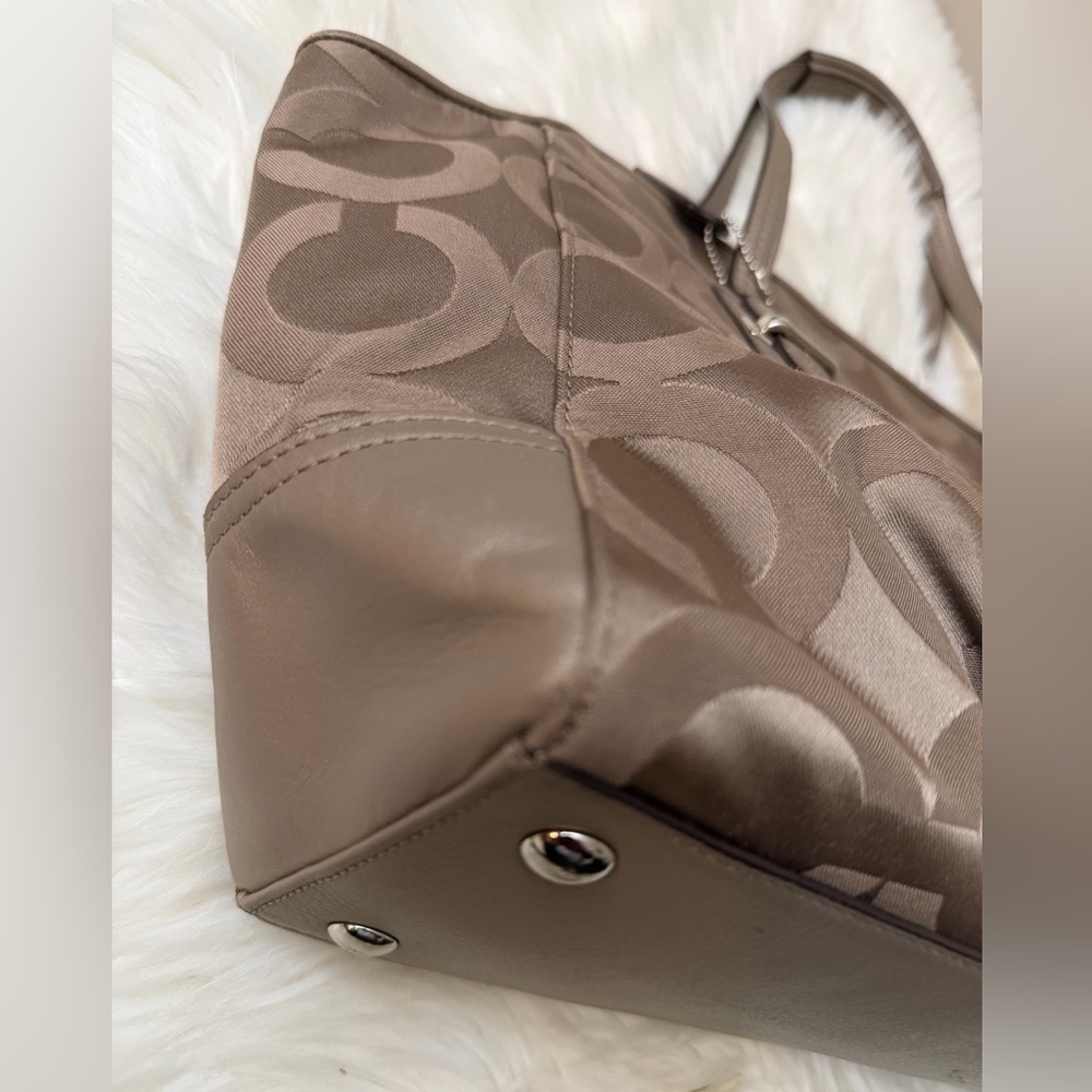 Coach#F25501 Beige Signature Tote - Picture 3 of 14